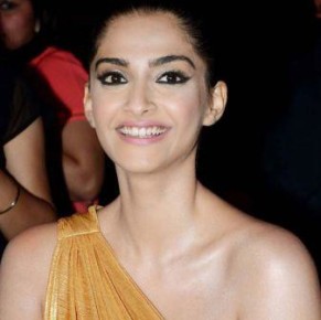 After her BLOG goes VIRAL, Sonam Kapoor says I don't believe in cosmetic treatments