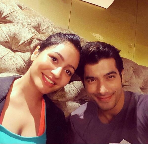 WHOA! Ssharad Malhotra’s girlfriend Pooja’s STRONG MESSAGE right before his Ex Divyanka’s WEDDING!