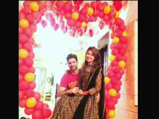 SEE PICS: Neighbours welcome Newlywed couple Divyanka Tripathi & Vivek Dahiya in the SWEETEST way!