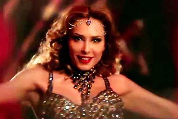 Iulia Vantur dances her way into Salman Khan's heart