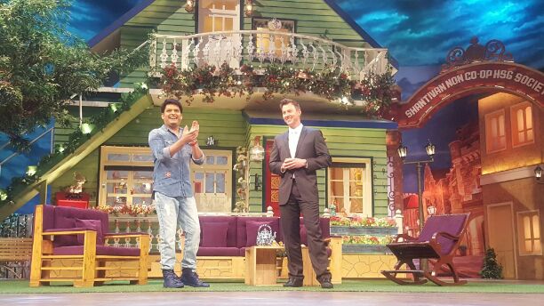 Former Cricketer Brett Lee MARRIES Santosh aka Kiku on The Kapil Sharma Show; SEE MORE Fun PICS!