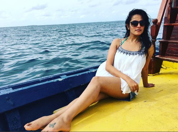 SEE PICS: Yeh Hai Mohabbatein's Shagun aka Anita Hassanandani in a green BIKINI !