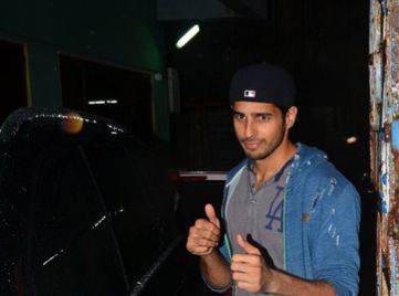 IN PICS: Alia Bhatt & Sidharth Malhotra SPOTTED working out together in a gym