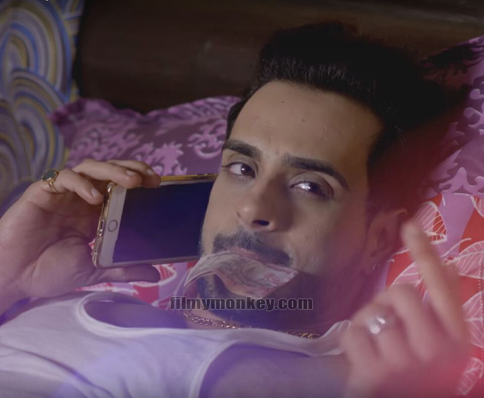 Angad Hasija REVEALS that his character in 'Waaris' is CHEAP! Watch VIDEO!