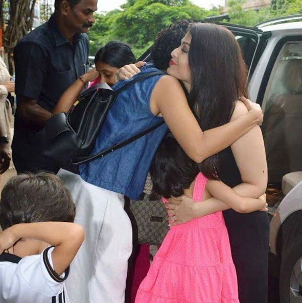 CHECK OUT: These PICS of Aishwarya's daughter Aaradhya HUGGING Aamir's son Azad is the CUTEST thing you'll see on internet today!