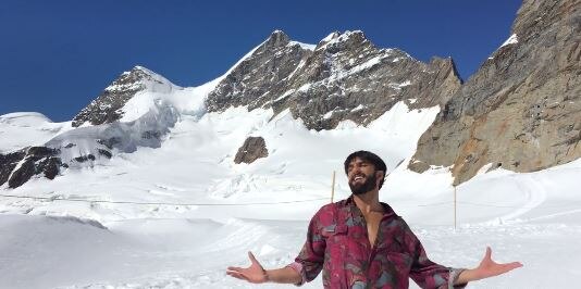 WATCH: Ranveer Singh recreates Shah Rukh Khan’s 'Darr' song in Switzerland!