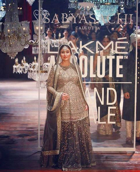 PICS & VIDEO: Kareena Kapoor gets EMOTIONAL as she walks at Lakme Fashion Week FINALE flaunting BABY BUMP!