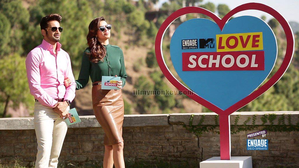 Karan Kundra, Anusha Dandekar to host ‘MTV Love School 2’ in place of Karishma-Upen!