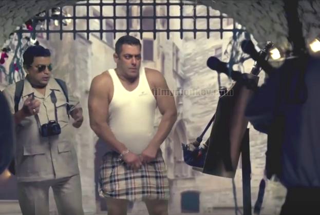 HILARIOUS! Lungi clad Salman Khan POKES fun at SRK's 'lungi dance' during Commercial shoot; WATCH Super Fun VIDEO!