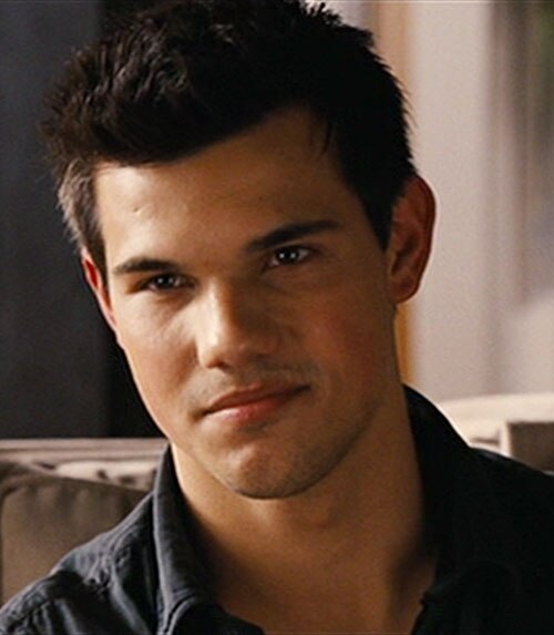 Women touch me without permission: Taylor Lautner