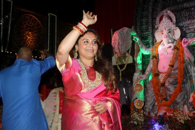 SEE PICS: Rani Mukerji's FIRST PUBLIC appearance post baby Adira's birth at Durga Puja pandal; Actress looked GORGEOUS in a PINK sari!