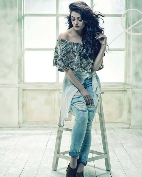 Another picture of Aishwarya Rai Bachchan and Ranbir Kapoor from their HOT  photoshoot surfaces!