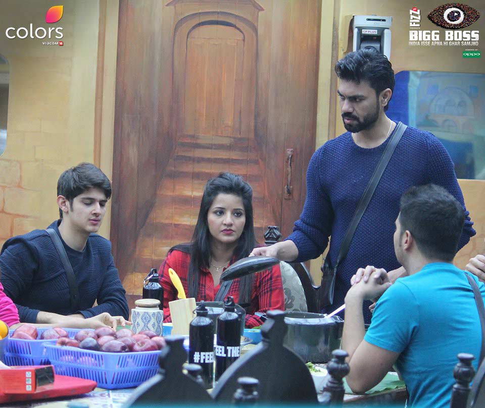 Bigg Boss 10: Manu Punjabi THREATENS 'Naksh' Rohan Mehra, FIGHTS with 'Naitik' Karan Mehra; WATCH IT!