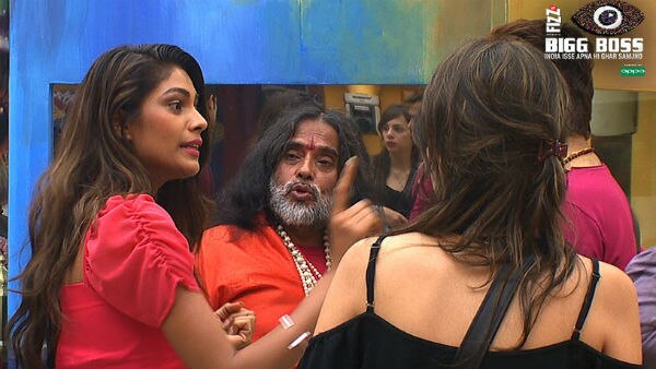 Bigg Boss 10, Day 2: Swami Ji shows his REAL colour as first task creates a BIG FIGHT between celebs & India wale!