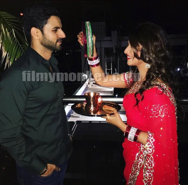 Divyanka Tripathi-Vivek Dahiya's FIRST Karwa Chauth Pics; Actress writes a SUPER ROMANTIC poem comparing Vivek Dahiya to MOON!