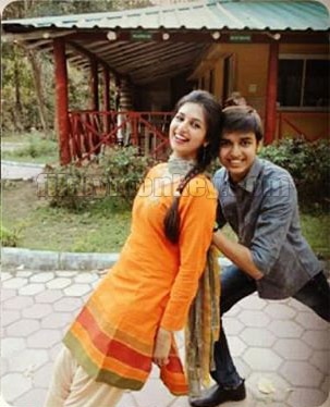 These OLD & UNSEEN Pics of Divyanka Tripathi with brother Aishwarya are JUST TOO CUTE!