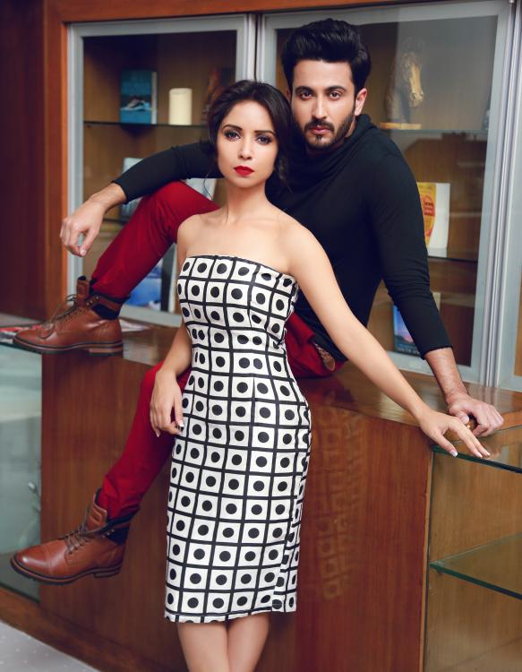 SEE PICS: 'Sasural Simar Ka' actor Dheeraj Dhoopar & Vinny Arora's PRE-WEDDING photo shoot is SUPER SEXY!