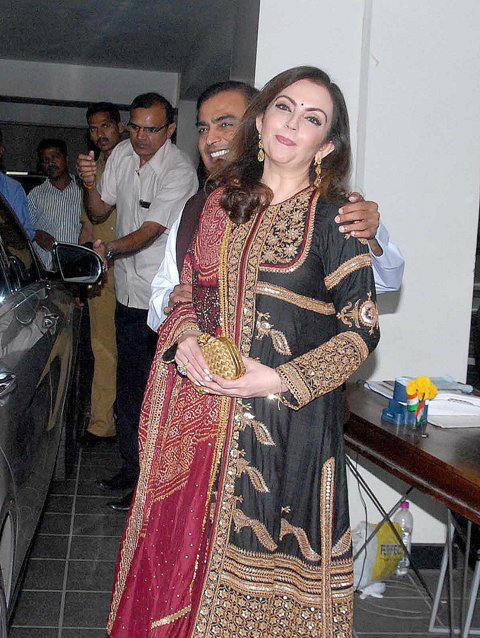 PHOTOS: Sunny Leone, Sonakshi, Sanjay Dutt & other Bollywood stars at Aamir Khan's star-studded Diwali Bash!