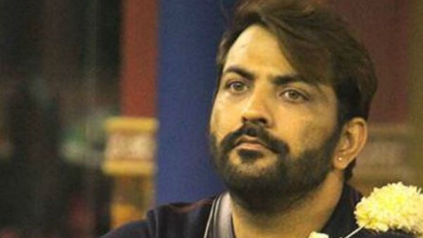 YAY! Bani is the FIRST captain of BIGG BOSS 10; Defeats Om Swami and Manu Punjabi to win the title!