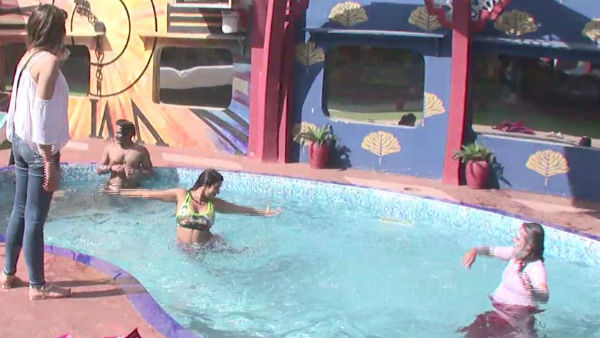 BIGG BOSS 10: Om Swami CHILLS in POOL again with his Mona 'BETI'! INSIDE PICS