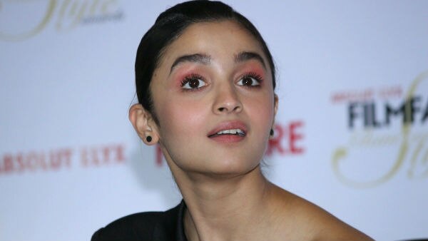 SEE PICS: Alia Bhatt's HOT CHIC avatar at the Absolut Elyx Filmfare Glamour And Style Awards cover launch!