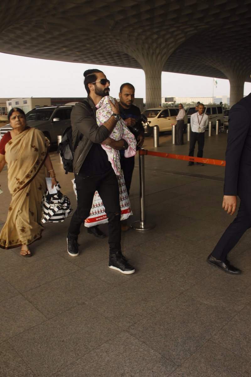 IN PICS: Shahid Kapoor & wife Mira look SUPER STYLISH as they travel with BABY Misha!