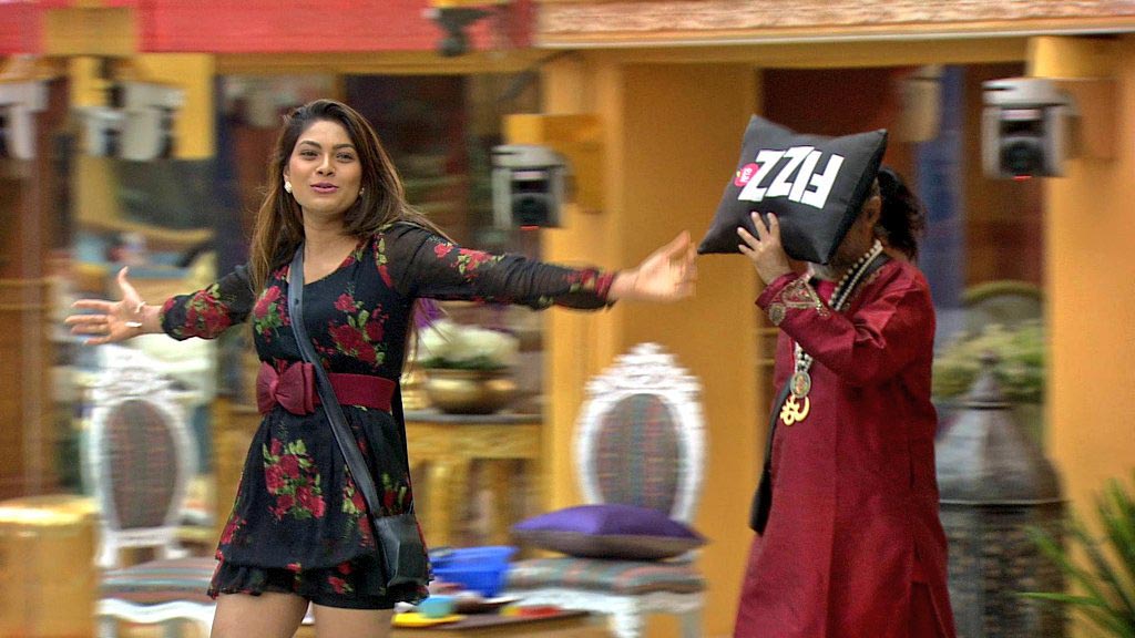 Bigg Boss 10: Swami Om's NEW AVATAR after MAKEOVER by Lopamudra Raut! Watch VIDEO!