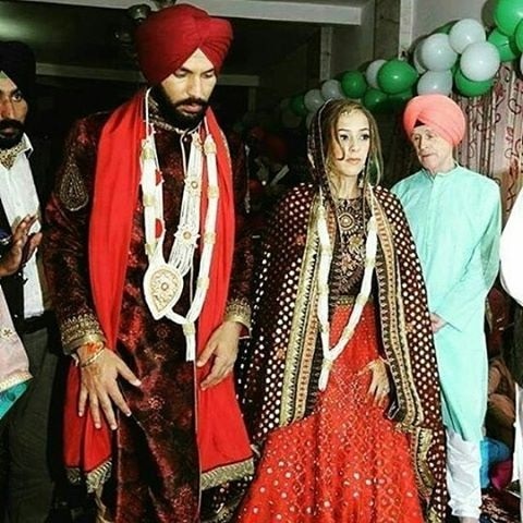 CONGRATULATIONS! Yuvraj Singh & Hazel Keech get married