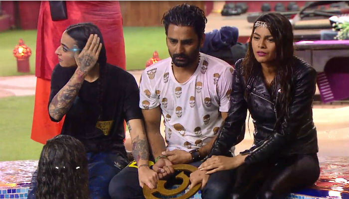 Bigg Boss 10: Manu Punjabi & Monalisa have WON the TICKET to FINALE!