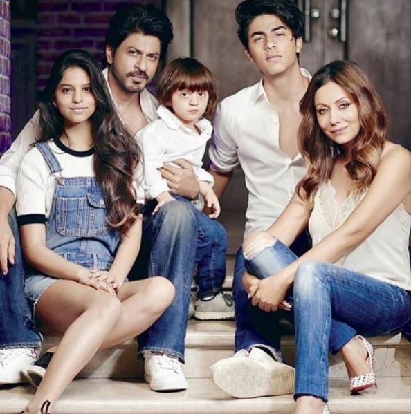 Watch: Shah Rukh shares an adorable video of little AbRam dancing for his siblings Aryan & Suhana on Children's Day!