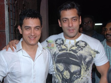 Salman Khan PRAISES buddy Aamir Khan's film 'Dangal' in the SWEETEST way possible!