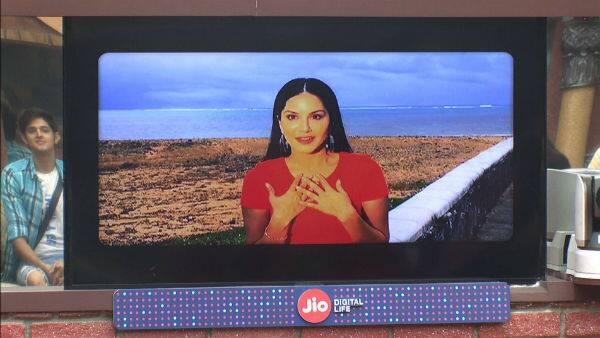 Sunny Leone was a part of the Viral video task