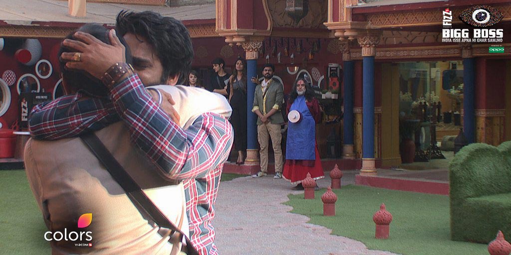 Bigg Boss 10: Manveer Gurjar REVEALS Priyanka Jagga MISBEHAVED with his father! Housemates SHOCKED!