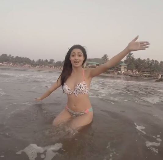 PICS & VIDEO: 'Dahleez' actress Tridha Choudhury raises HOTNESS QUOTIENT hitting the BEACH in Goa!