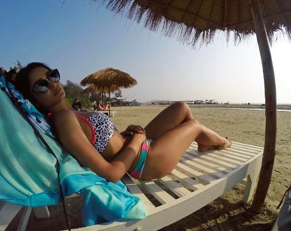 PICS & VIDEO: 'Dahleez' actress Tridha Choudhury raises HOTNESS QUOTIENT hitting the BEACH in Goa!