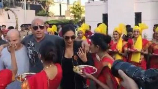 PICS & VIDEO: Vin Diesel gets OVERWHELMED on receiving a GRAND WELCOME in India along with Deepika Padukone!