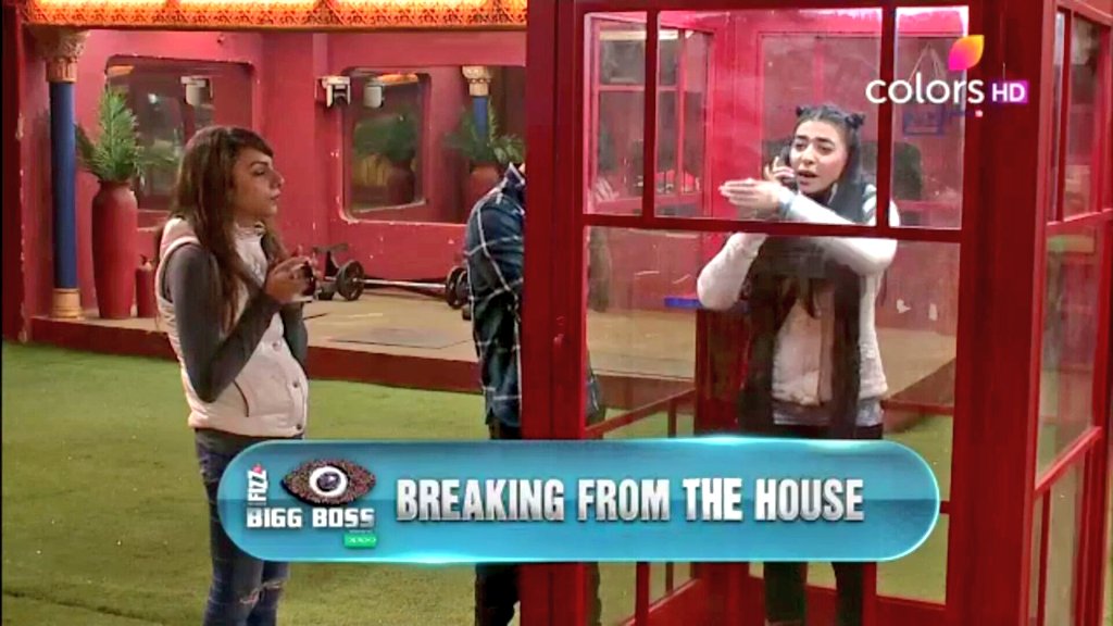 Bigg Boss 10: Bani J KICKS Lopamudra Raut, housemates to witness another CATFIGHT!