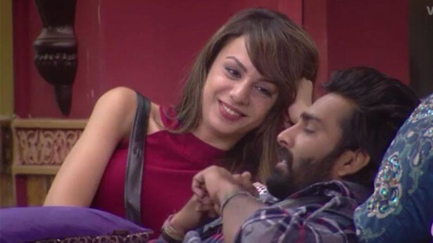 Bigg Boss 10: Not someone like Nitibha Kaul, Manveer Gurjar's family wants a 'gharelu' bride for him!