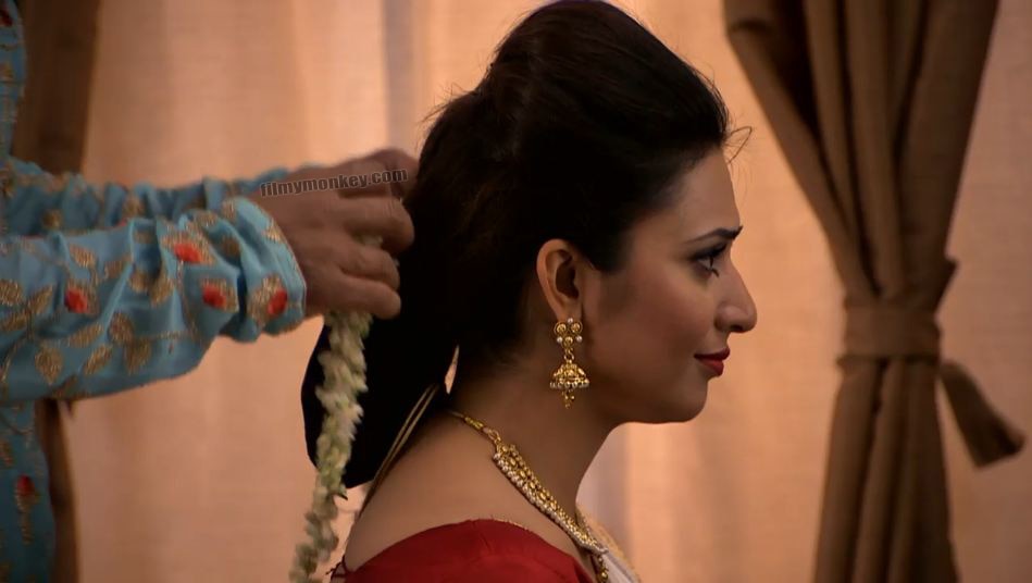 BLUNDER on 'Yeh Hai Mohabbatein': Mystery Man makes it on-air in a recent episode! Did you notice?