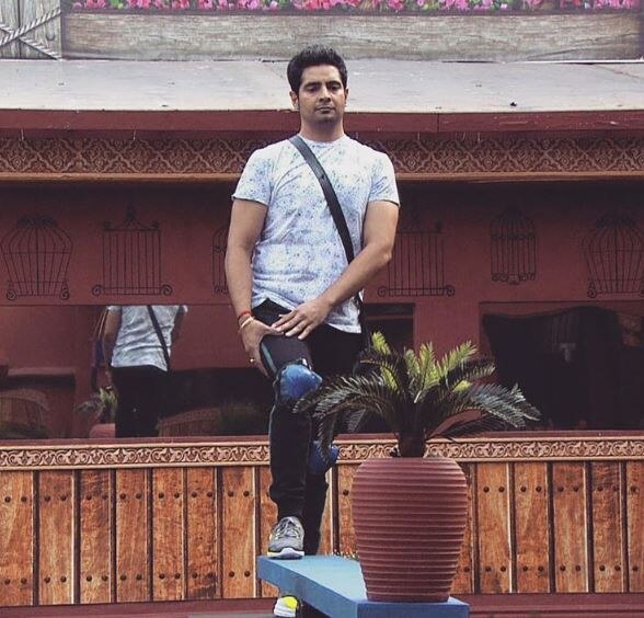 Bigg Boss 10' contestant Karan Mehra BACK on TV with a COMEDY show!