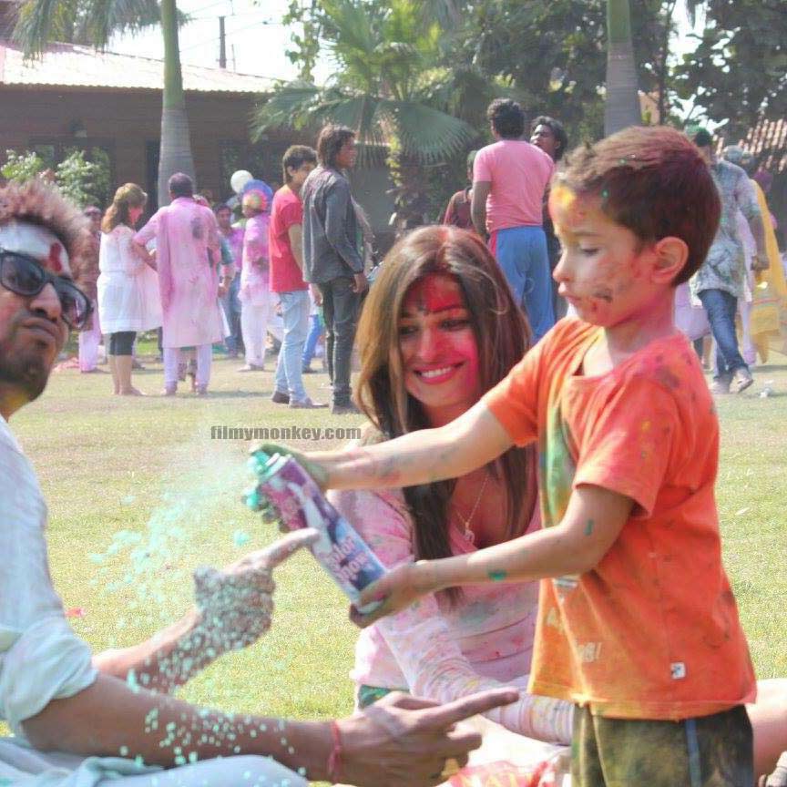 Swami Om in Delhi for fresh MOLESTATION case; Celebrates Holi with Priyanka Jagga! Pics & Video!