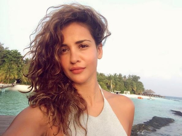 Actress Neha Sharma's sister & Kingfisher Model Aisha Sharma raises the OOMPH FACTOR in BIKINI!