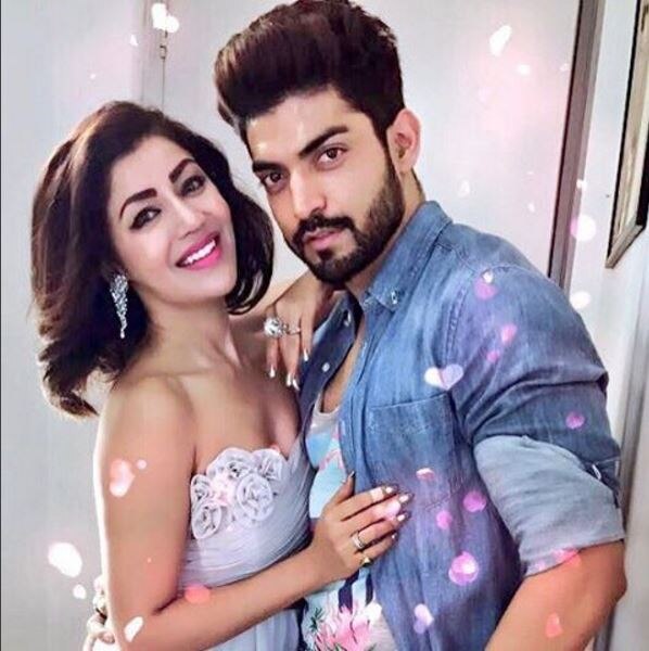 Gurmeet Choudhary's SPECIAL gift for wife Debina Bonnerjee on her birthday!