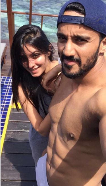 Nach Baliye 8: 'Yeh Hai Mohabbatein' actress Anita Hassanandani, hubby Rohit to enter the show as WILD CARD couple!