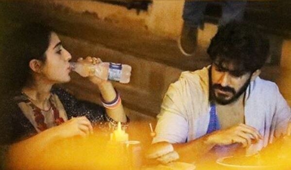 SPOTTED! Saif Ali Khan's daughter Sara Ali Khan clicked with Harshvardhan Kapoor on dinner date!