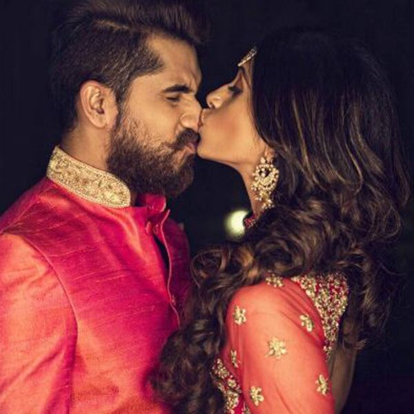 Kishwer Merchant & hubby Suyyash Rai sharing a lip lock against sunset is just too romantic!