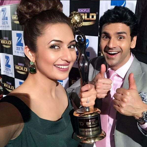 Zee Gold Awards 2017 Full Winners List: IN PICS- 'Naagin' Mouni Roy, YHM stars Divyanka- Karan WIN TOP awards; Check out actors posing with their trophies!