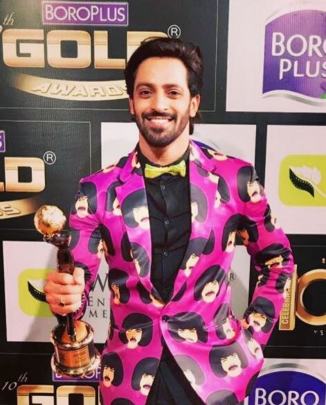 Zee Gold Awards 2017 Full Winners List: IN PICS- 'Naagin' Mouni Roy, YHM stars Divyanka- Karan WIN TOP awards; Check out actors posing with their trophies!