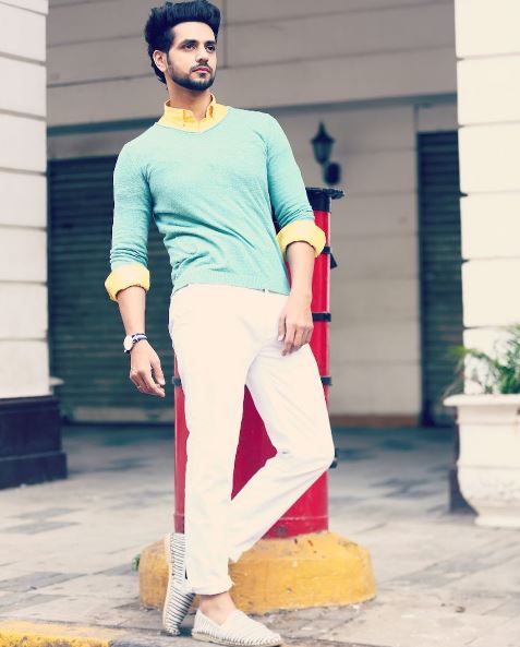 Shakti Arora is the GRANDSON of 95-yr-old veteran Bollywood actor Chandrashekhar Vaidya!