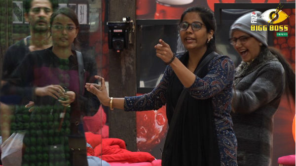 Bigg Boss 11, Day 10: CAT-FIGHT in the house begins as Arshi Khan calls Sapna 'Nachnewali'; Hiten picks the wrong queen & is out of the captaincy task!